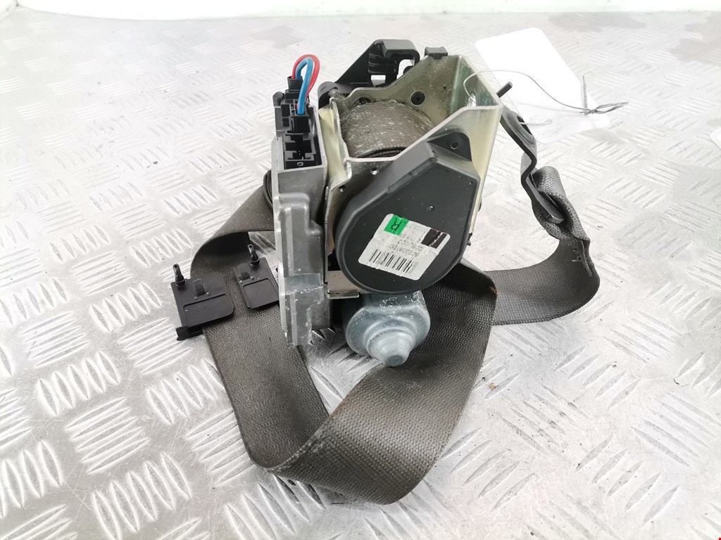 Ремень безопасности передний правый Mercedes CLS-Class (W219) (2004-2010)