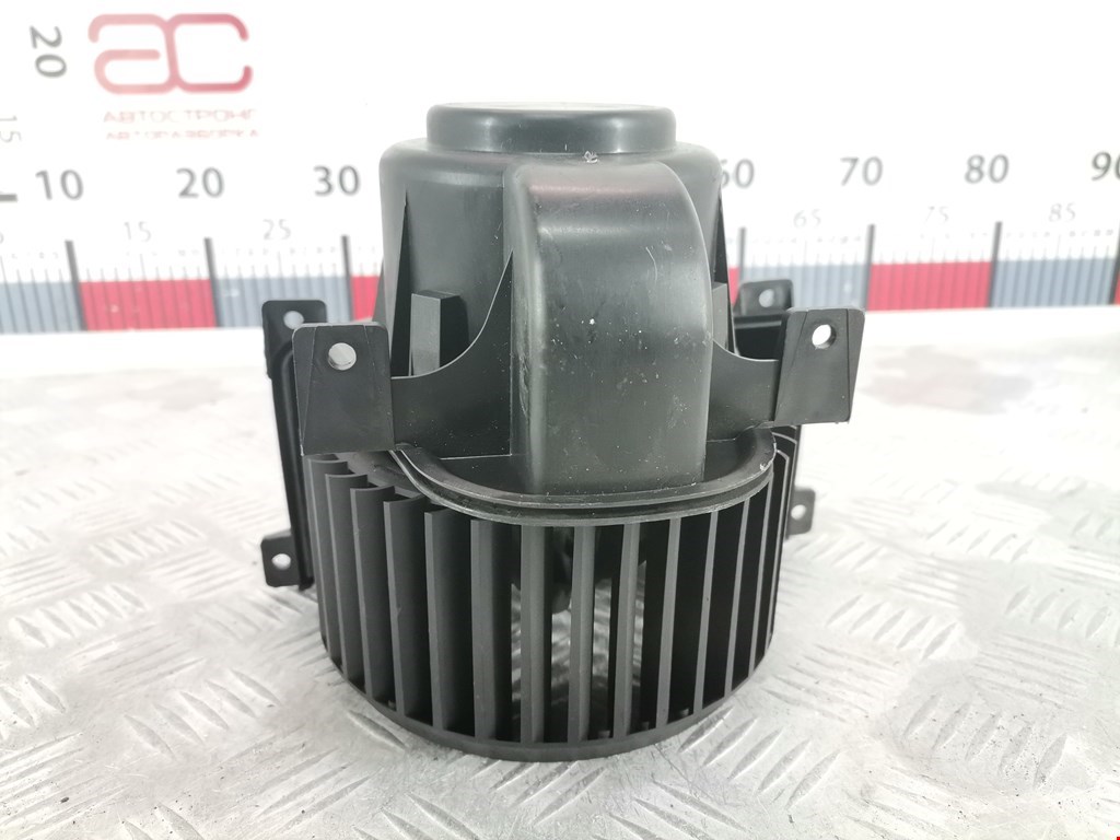 Моторчик (мотор) отопителя салона VOLKSWAGEN Touareg 2002-2010