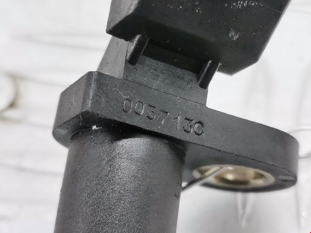 Датчик положения коленвала FORD Mondeo II 1996-2000