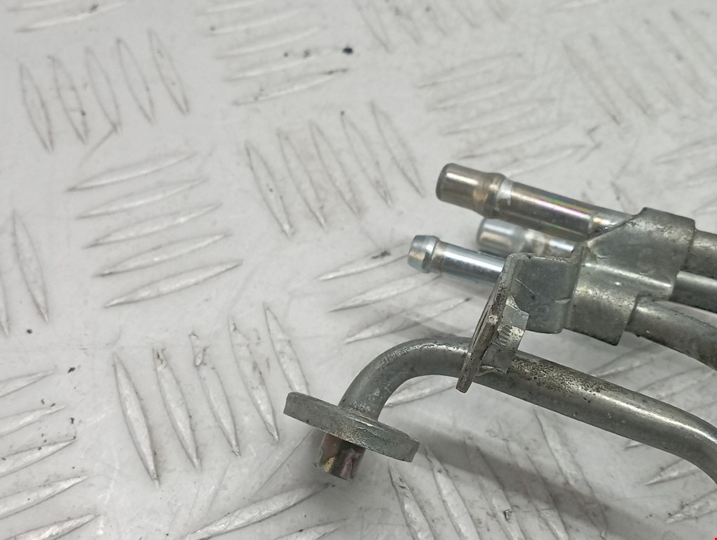 Трубка топливная SUBARU Impreza 1992-2000