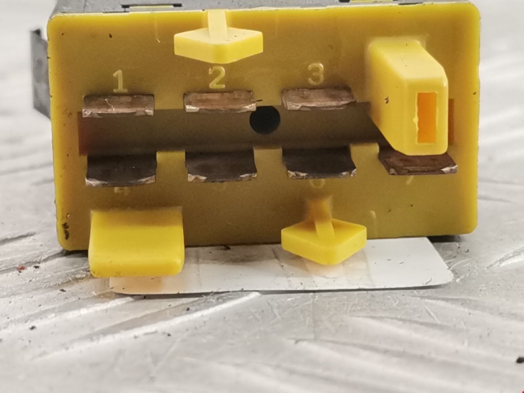 Кнопка включения противотуманных фар AUDI A8 D2 1994-2002