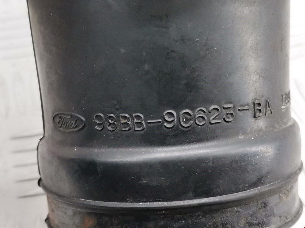 Патрубок воздушного фильтра FORD Mondeo II 1996-2000