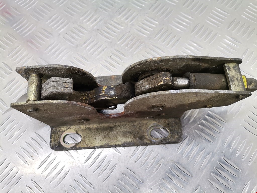 Замок капота IVECO EuroCargo II 2003-2008