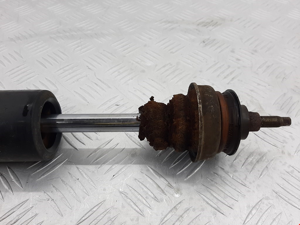 Амортизатор задний левый BMW 1er E81\E87 2004-2011