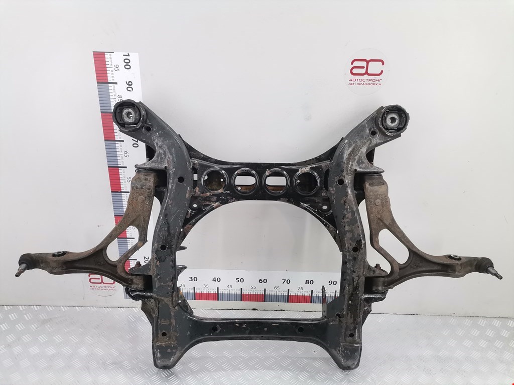 Балка передняя подрамник Volkswagen Touareg 1 (2002-2010)