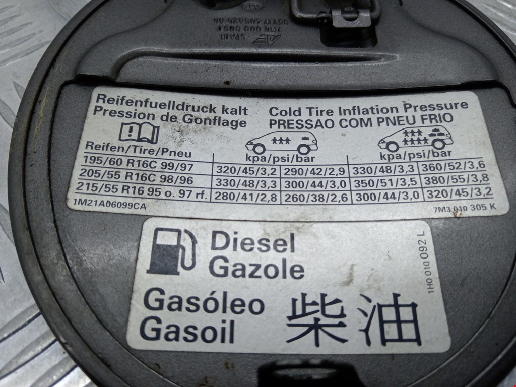 Лючок бензобака SEAT Alhambra 1996-2010