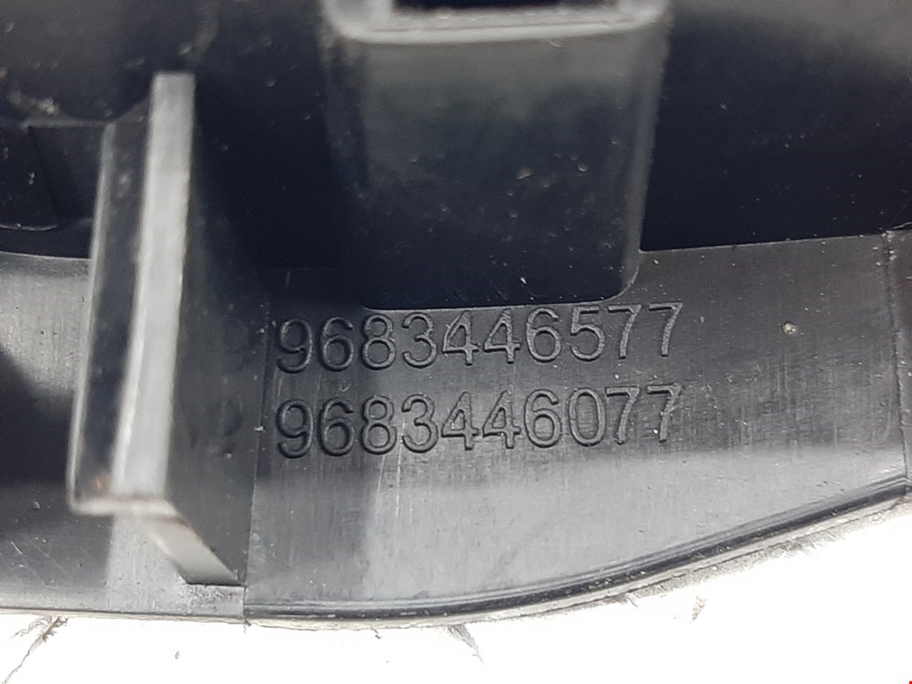 Ручка дверная передняя внутренняя правая PEUGEOT Partner 2008-2018