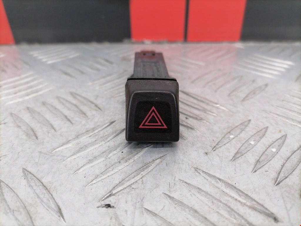 Кнопка аварийной сигнализации (аварийки) VOLVO V50 I 2004-2012