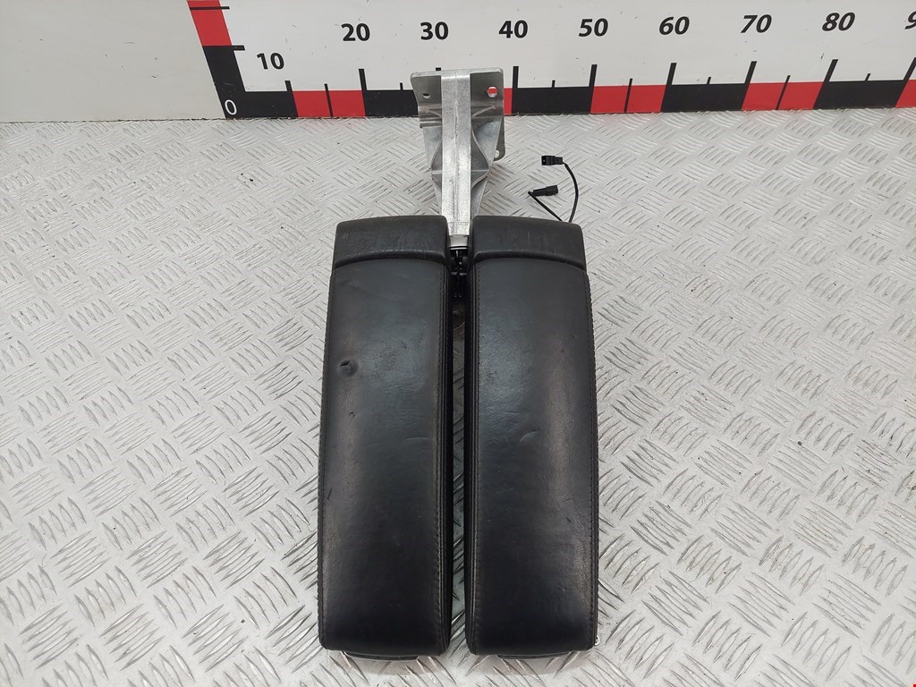 Подлокотник в салон AUDI A8 D3 2003-2010