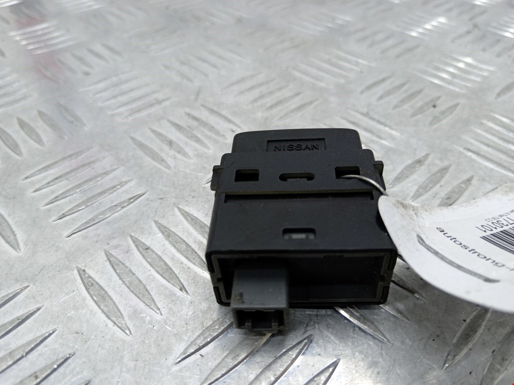 Кнопка корректора фар NISSAN X-Trail T30 2000-2007