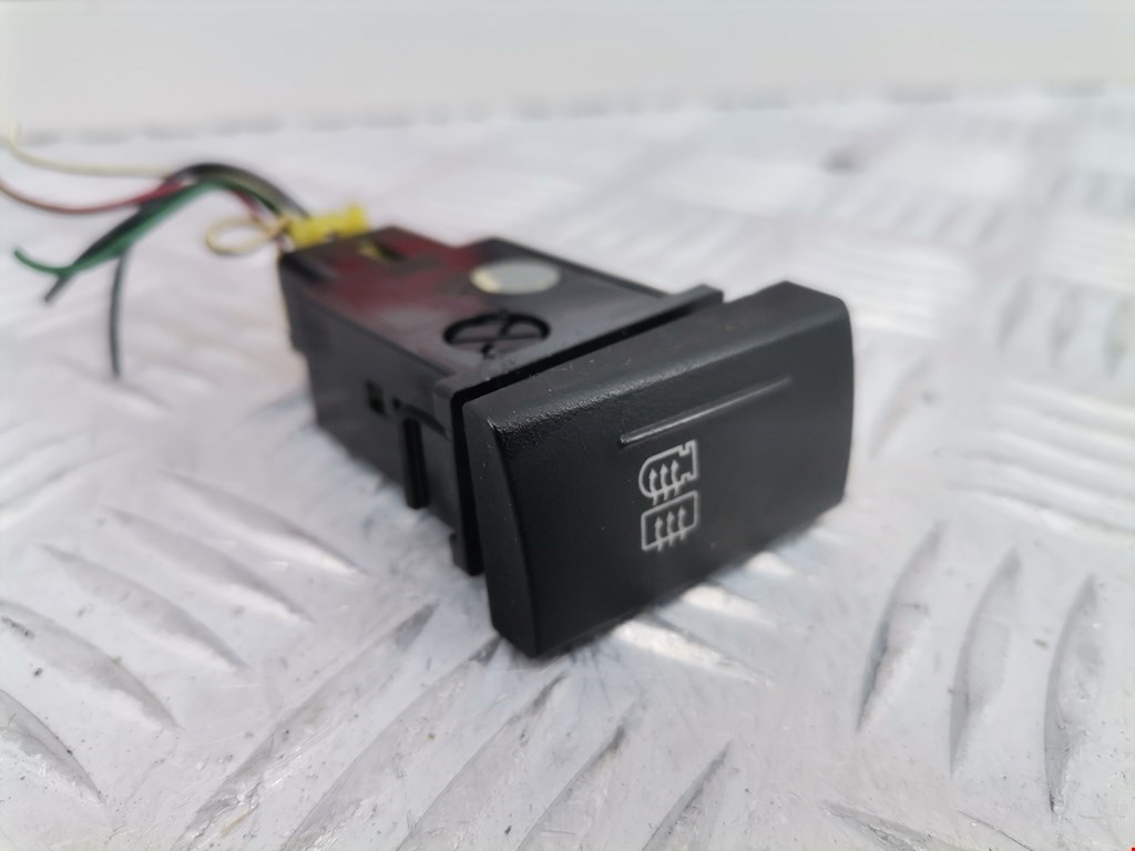 Кнопка подогрева (обогрева) заднего стекла SsangYong Rexton 1 (Y200) (2001-2006)