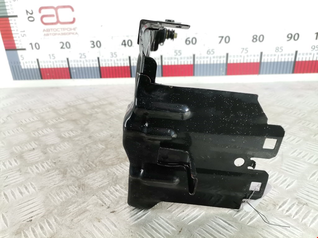 Крепление АКБ (корпус/подставка) NISSAN X-Trail T30 2000-2007