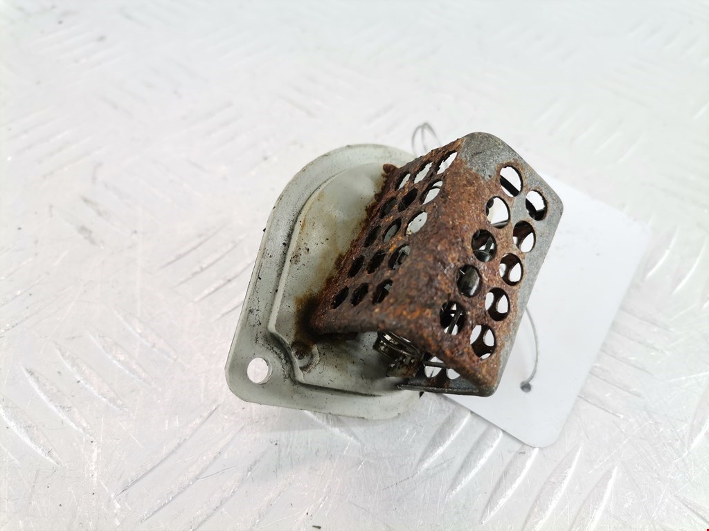 Сопротивление печки (резистор отопителя) Jeep Cherokee 2 (1984-2001)