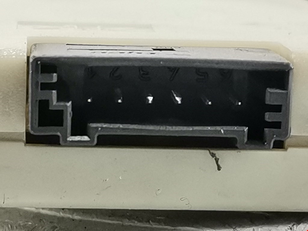 Усилитель антенны BMW 3er E90/E91 2005-2012