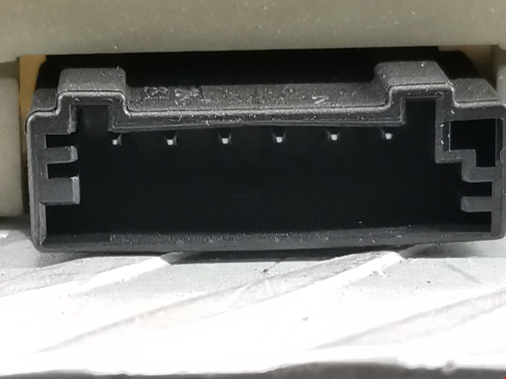 Усилитель антенны BMW 3er E90/E91 2005-2012