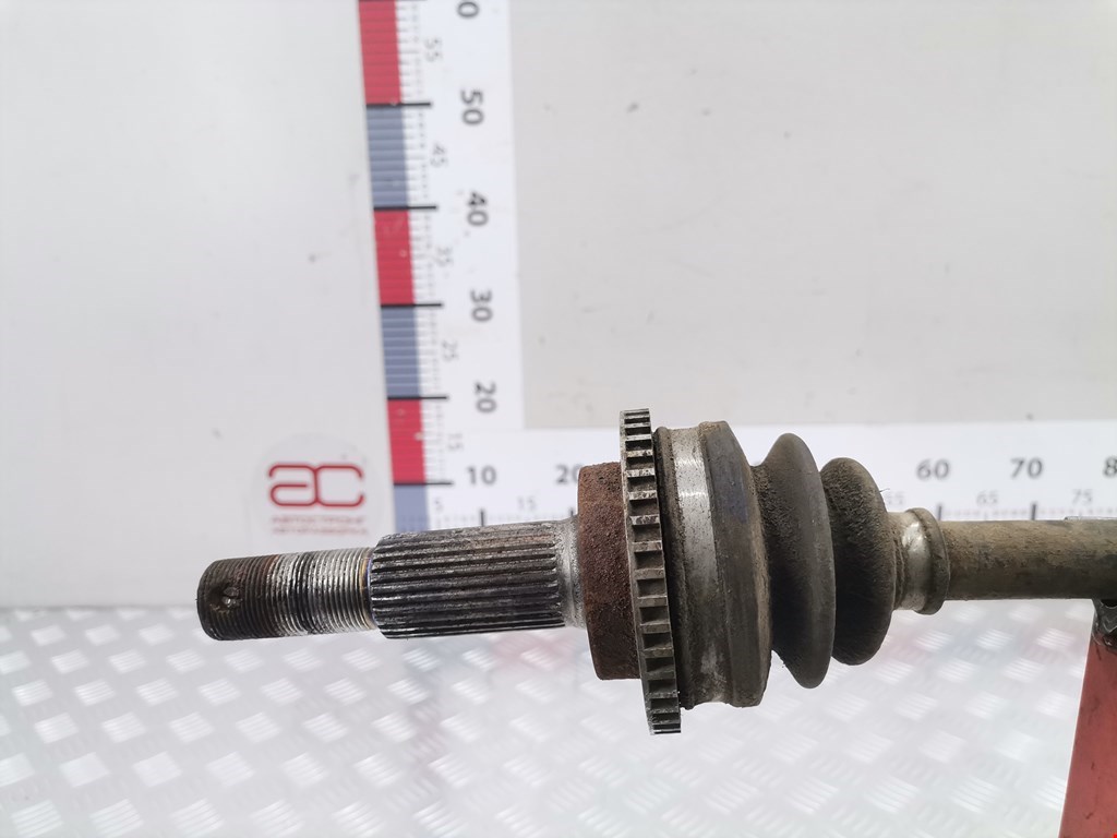 Полуось (привод, приводной вал) задняя правая NISSAN X-Trail T30 2000-2007