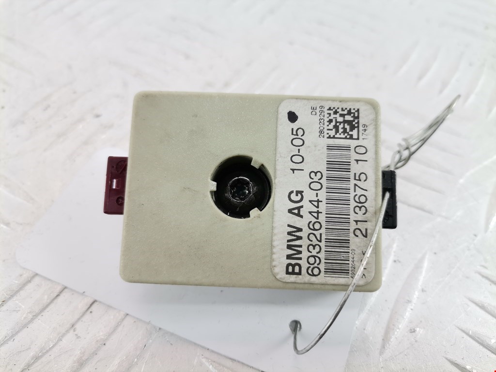 Усилитель антенны BMW 3er E90/E91 2005-2012