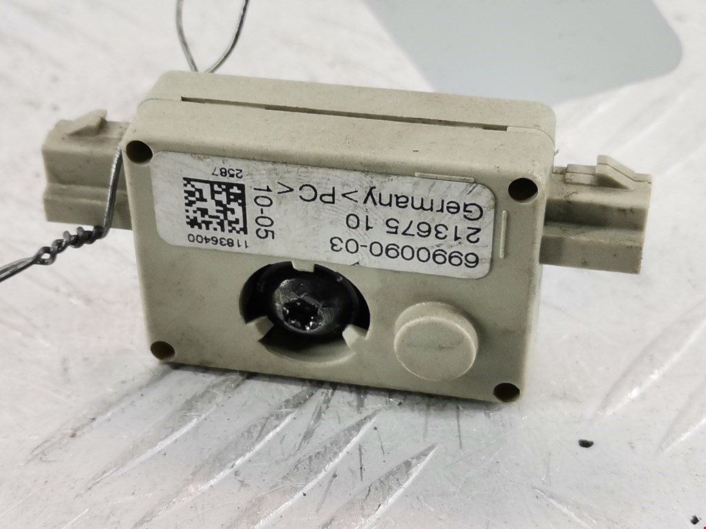 Усилитель антенны BMW 3er E90/E91 2005-2012