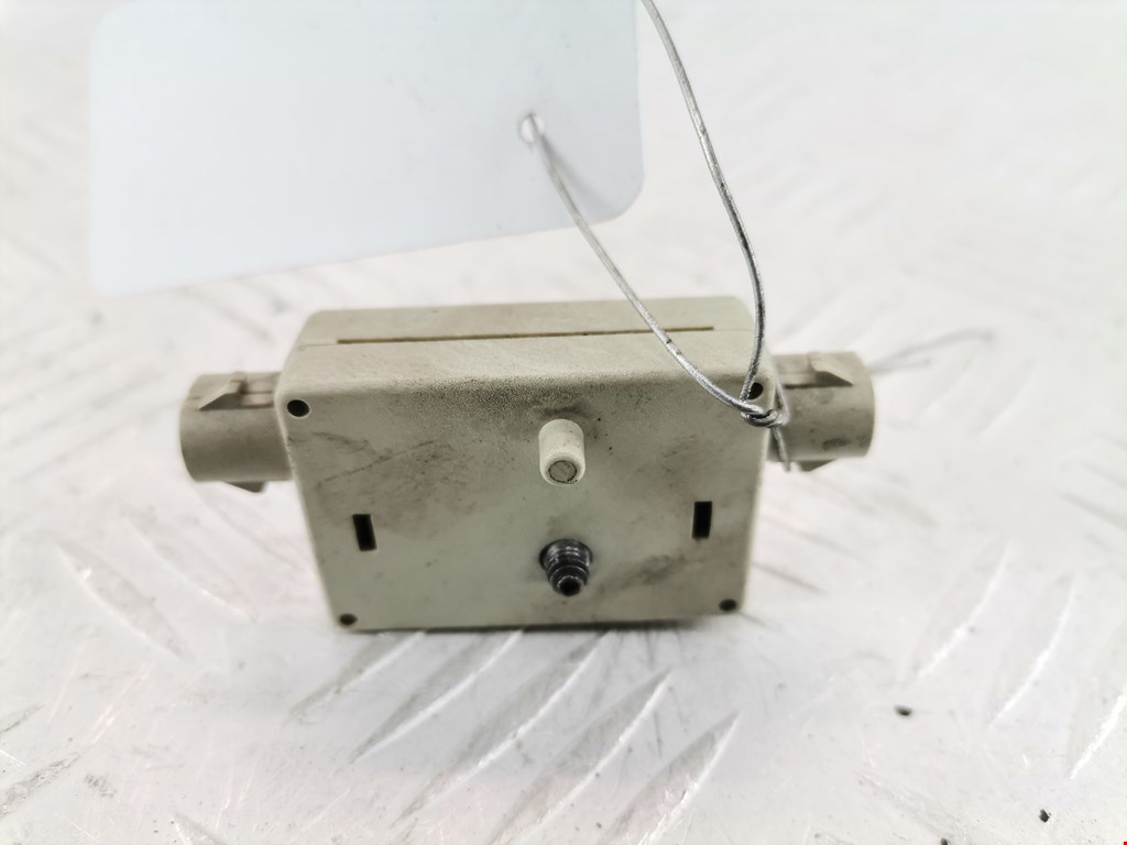 Усилитель антенны BMW 3er E90/E91 2005-2012