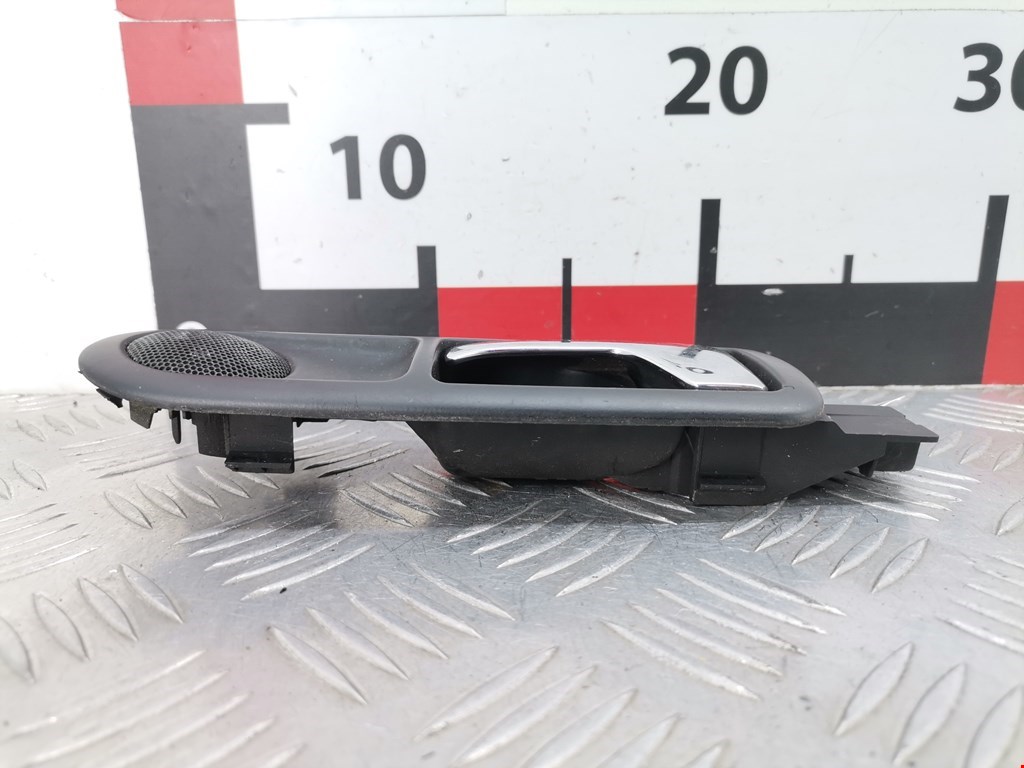 Ручка дверная задняя внутренняя левая VOLKSWAGEN Passat B5 1997-2005