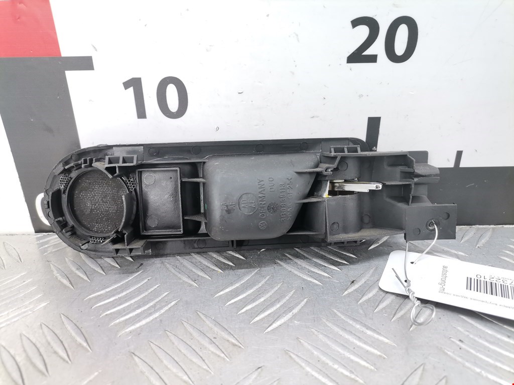 Ручка дверная задняя внутренняя левая VOLKSWAGEN Passat B5 1997-2005