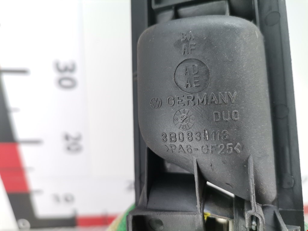 Ручка дверная задняя внутренняя левая VOLKSWAGEN Passat B5 1997-2005