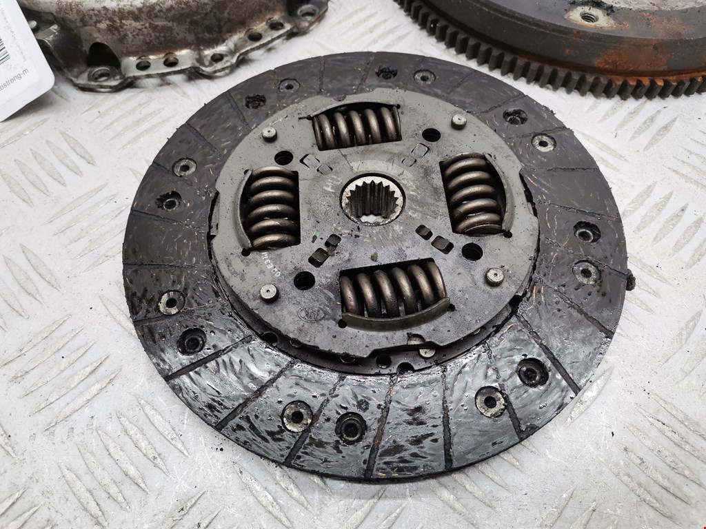 Маховик (демпфер сцепления) PEUGEOT 307 2001-2008