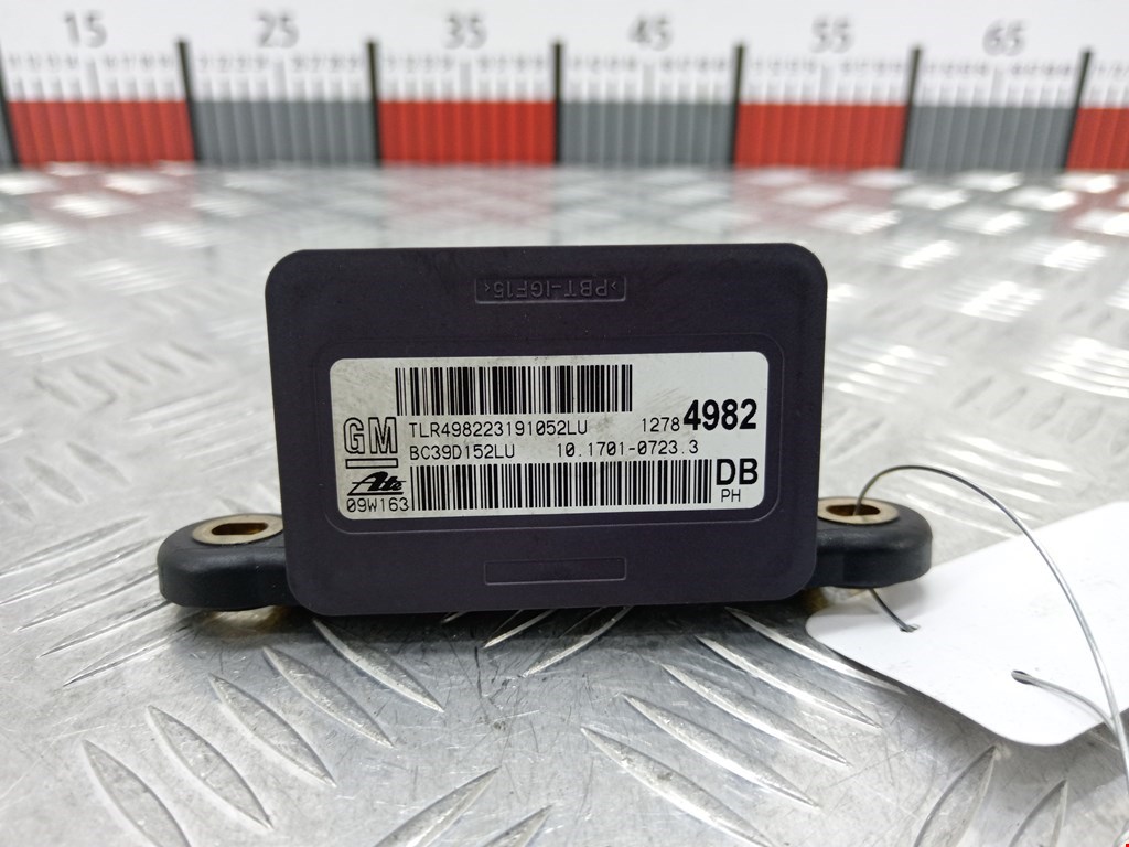 Датчик ускорения (курсовой устойчивости уровня оборотов) Opel Insignia 1 (2008-2017)