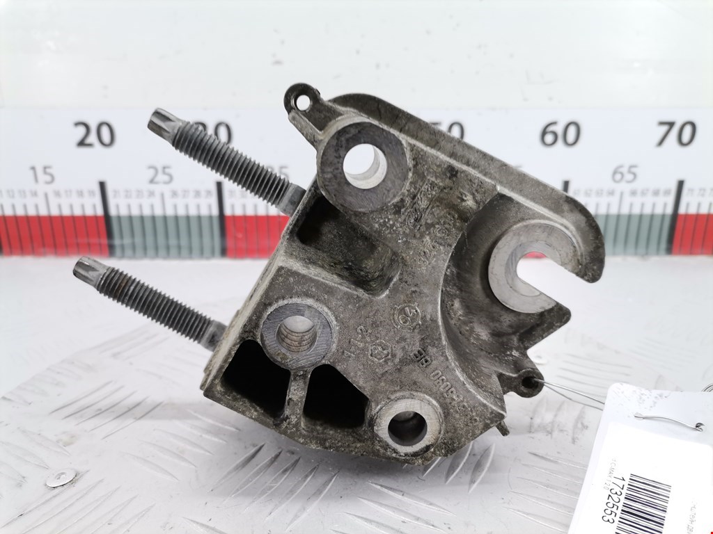 Кронштейн (крепление лапа) двигателя Ford C-MAX 1 (2003-2010)