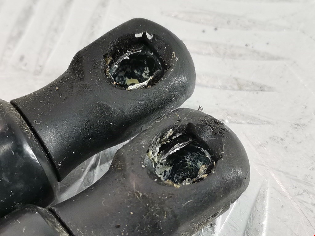 Амортизатор крышки (двери) багажника OPEL Meriva B 2010-2018