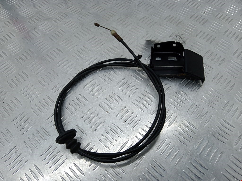 Ручка открывания капота Nissan Altima (L32) (2006-2013)