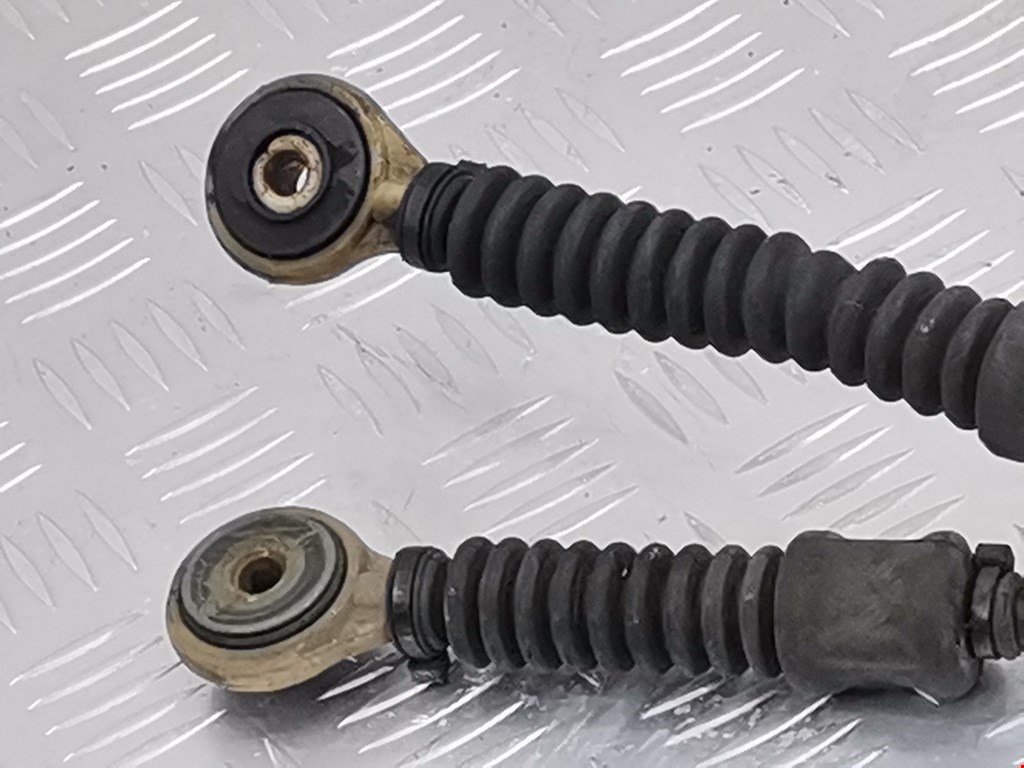 Кулиса (селектор) АКПП/МКПП в салоне TOYOTA Yaris II XP50 2005-2011