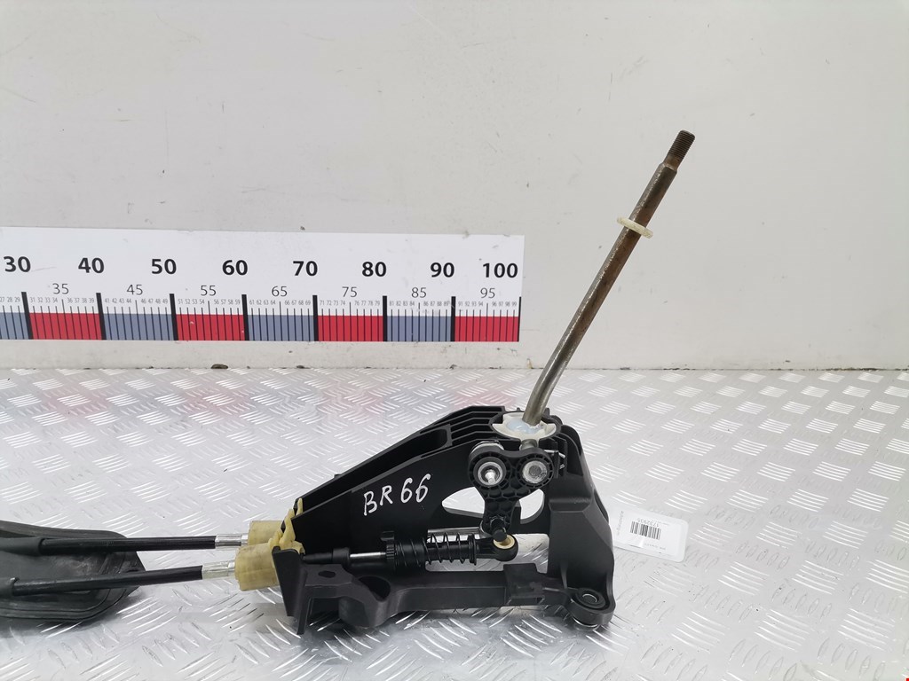 Кулиса (селектор) АКПП/МКПП в салоне TOYOTA Yaris II XP50 2005-2011