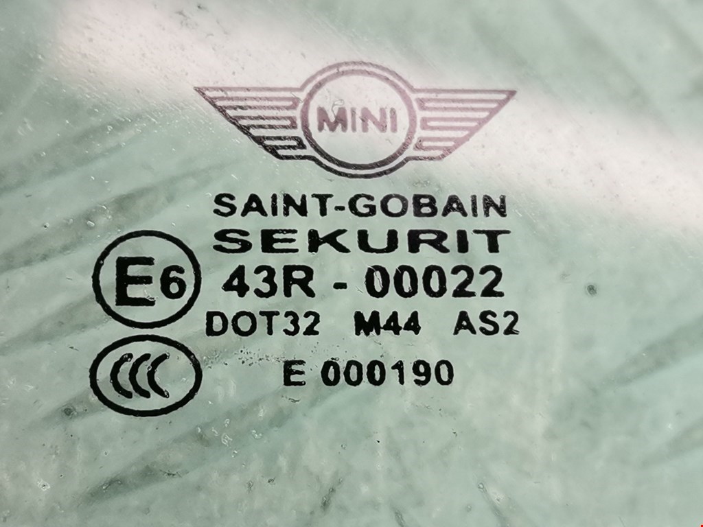 Стекло кузовное глухое левое MINI Hatch R50/R53 3-door 2001-2006