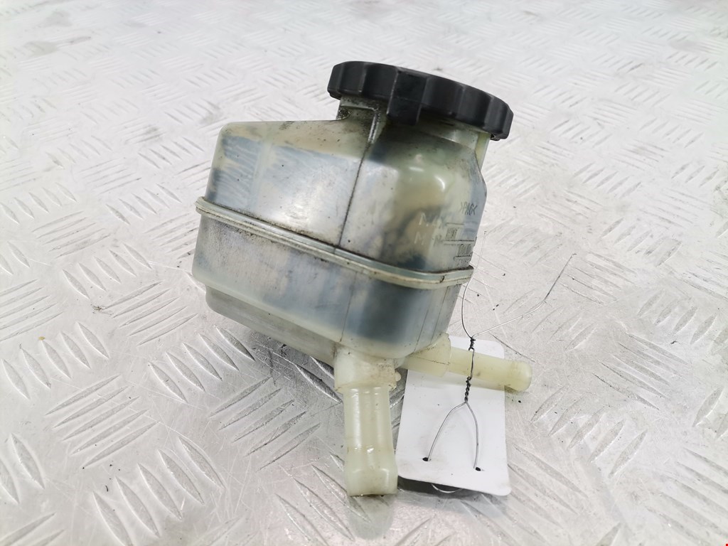 Бачок ГУР (гидроусилителя) TOYOTA Avensis 1997-2003