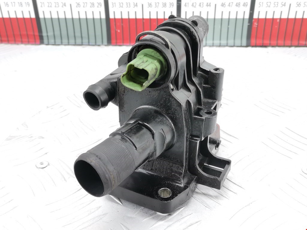 Корпус термостата FORD Focus II 2005-2011