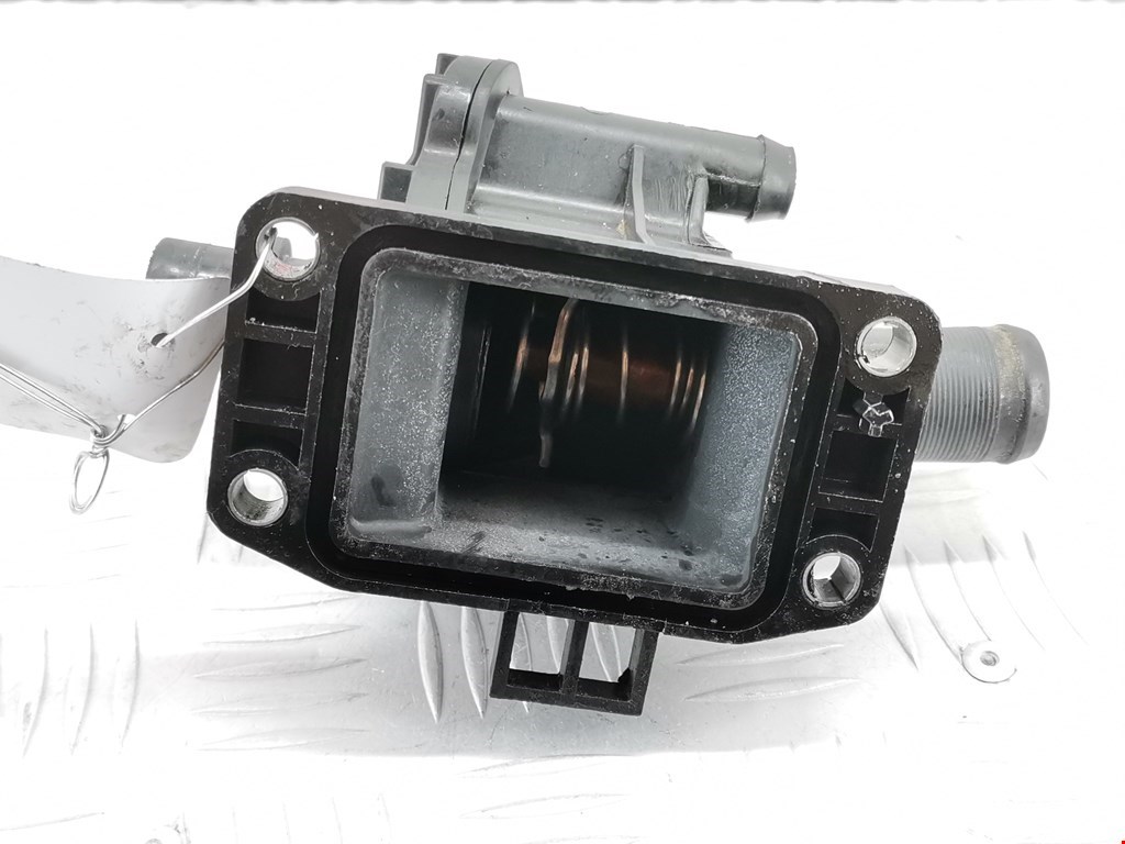 Корпус термостата FORD Focus II 2005-2011