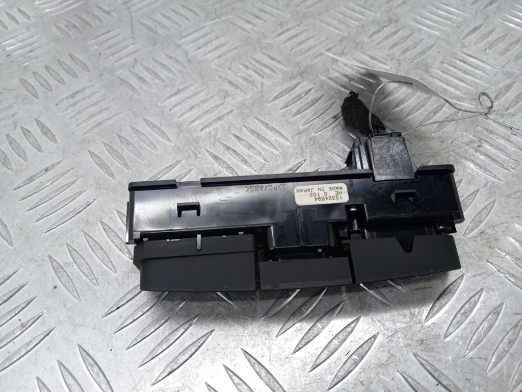 Кнопка аварийной сигнализации (аварийки) OPEL Insignia 2008-2017