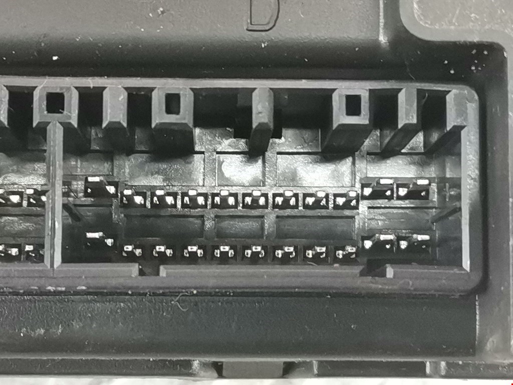 Блок управления центральным замком HYUNDAI Santa Fe CM 2005-2012