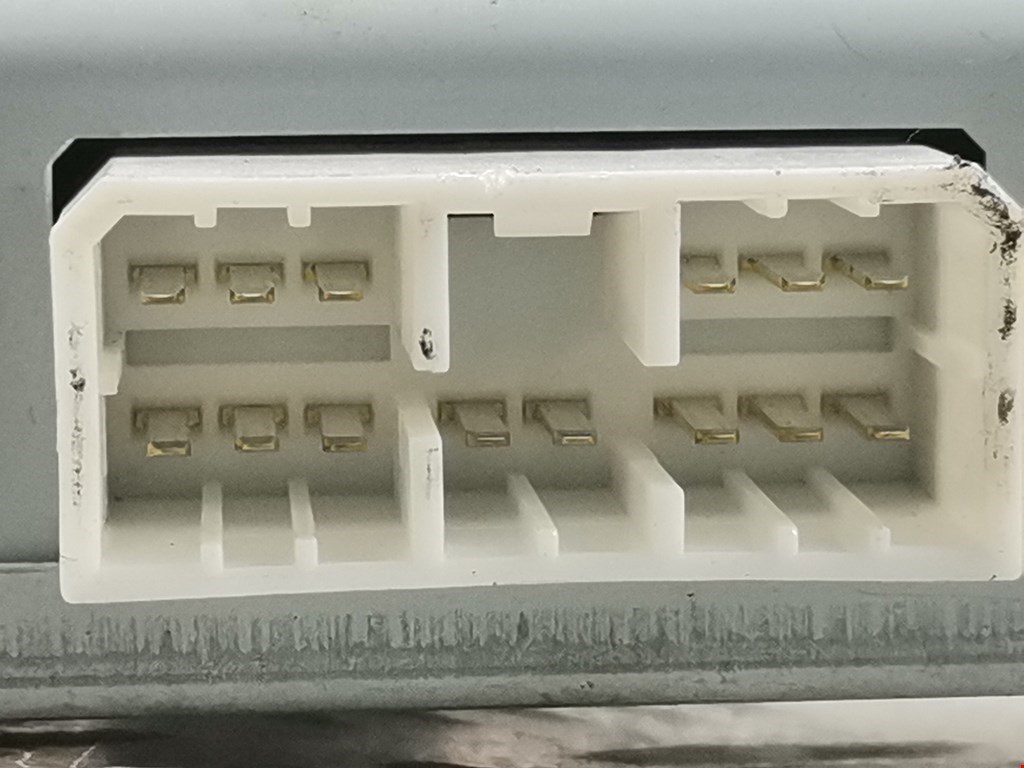 Блок управления парктрониками HYUNDAI Santa Fe CM 2005-2012