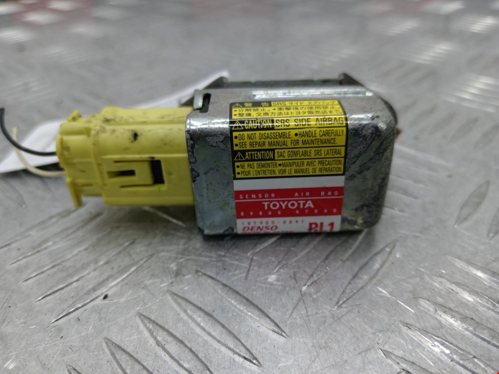 Датчик AIR BAG (подушек безопасности) TOYOTA Prius II XW20 2003-2012