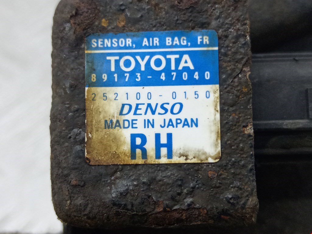 Датчик AIR BAG (подушек безопасности) TOYOTA Prius II XW20 2003-2012