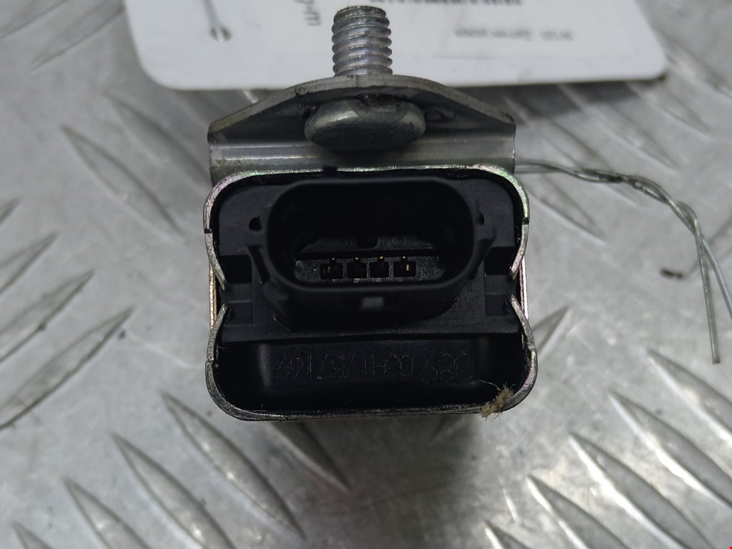 Датчик AIR BAG (подушек безопасности) TOYOTA Prius II XW20 2003-2012