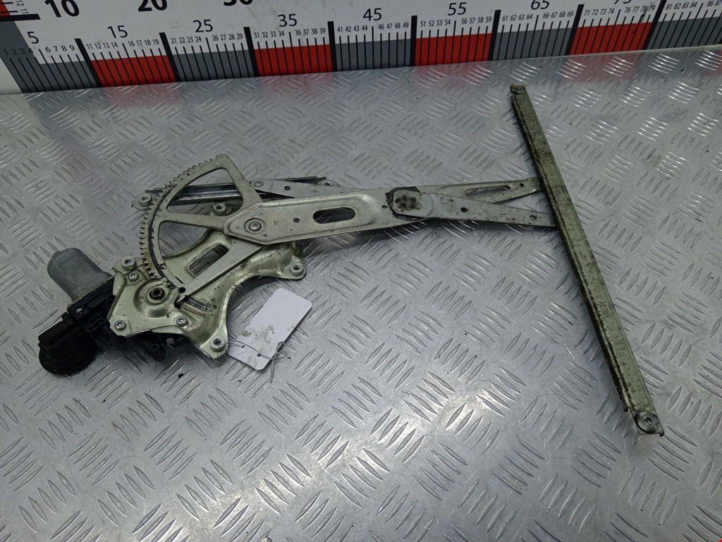 Стеклоподъемник задний левый TOYOTA Prius II XW20 2003-2012