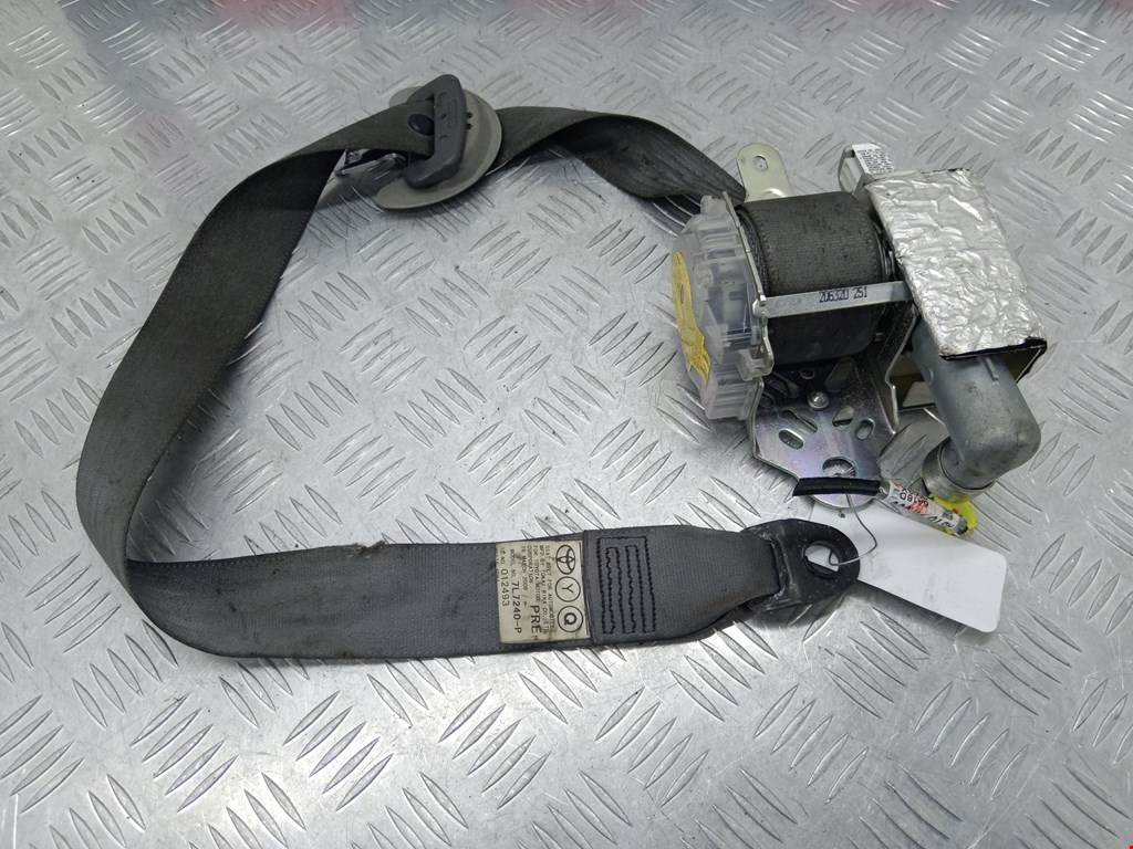 Ремень безопасности передний левый Toyota Prius 2 (XW20) (2003-2009)