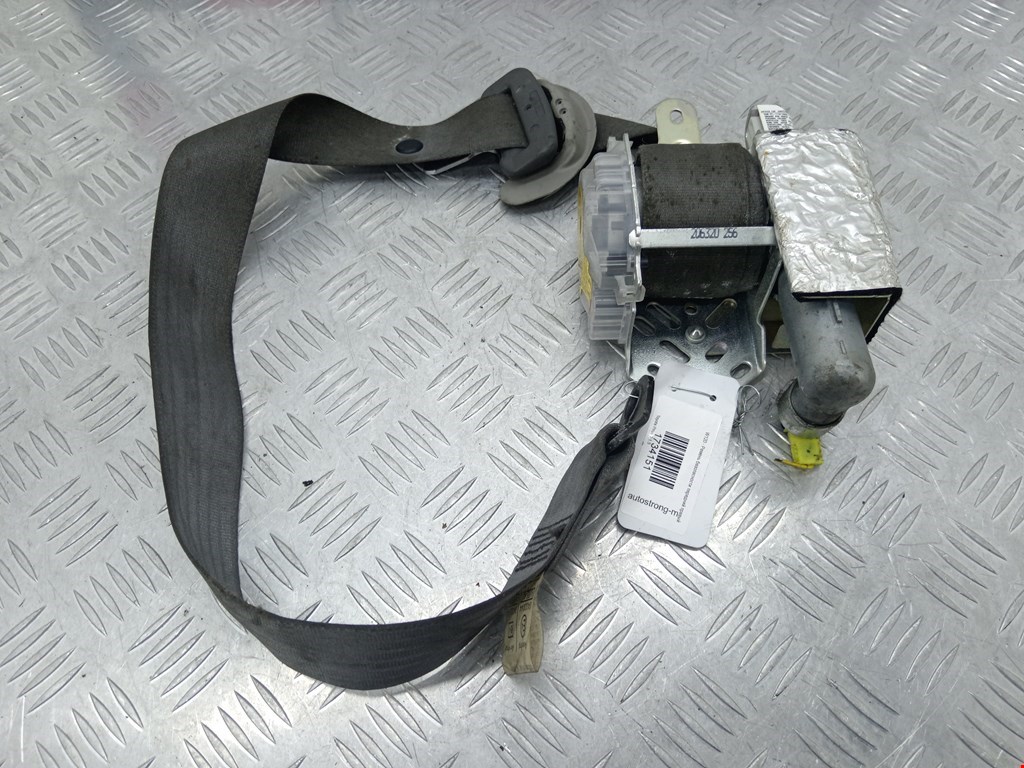 Ремень безопасности передний правый TOYOTA Prius II XW20 2003-2012