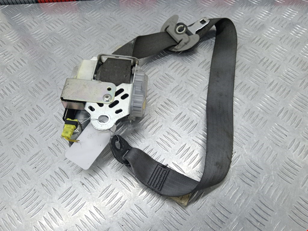 Ремень безопасности передний правый TOYOTA Prius II XW20 2003-2012