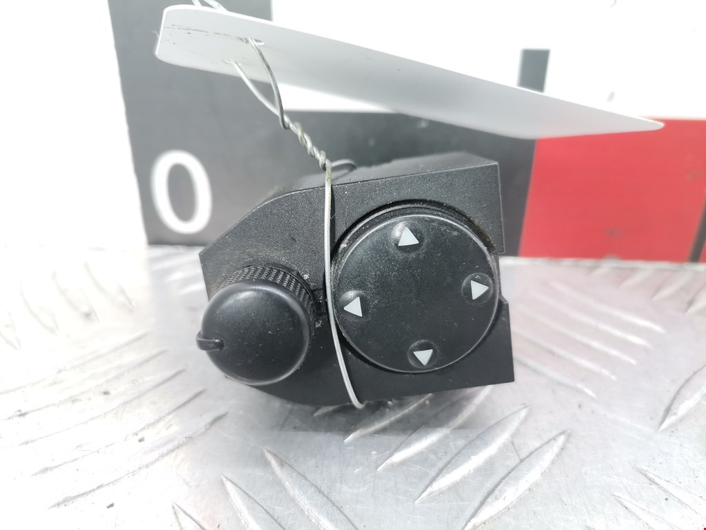 Блок управления зеркалами AUDI A4 B5 1995-2001