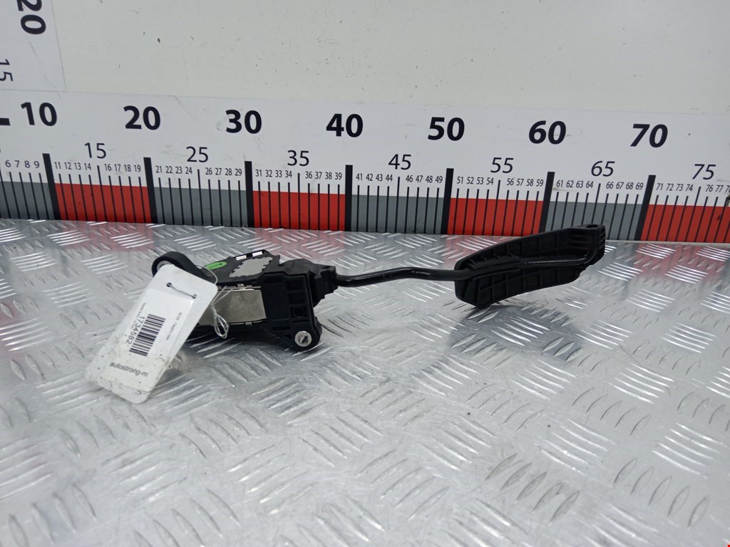 Педаль газа TOYOTA Auris E150 2006-2012