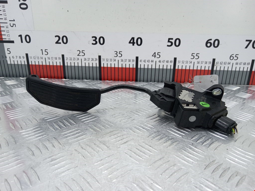 Педаль газа TOYOTA Auris E150 2006-2012